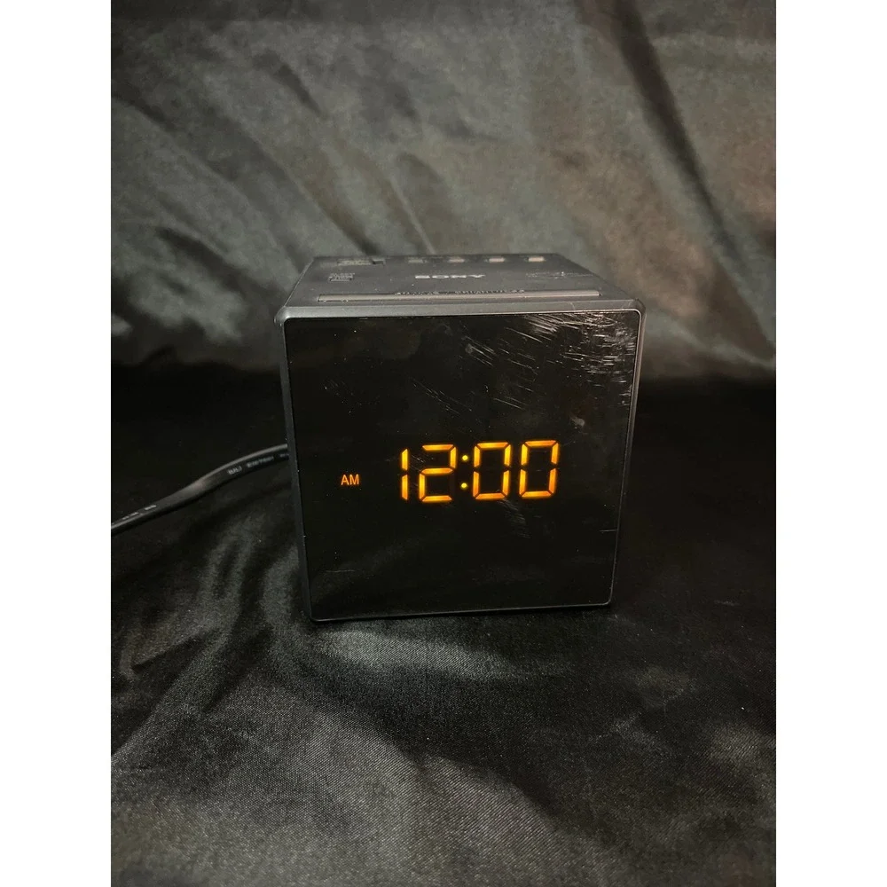 Sony Dream Machine ICF-C1 AM/FM Alarm Clock Radio Black Cube Amber LED Display‎